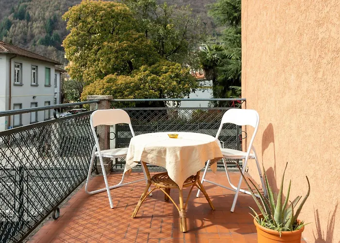 Sweet Honey By Halldis 东戈